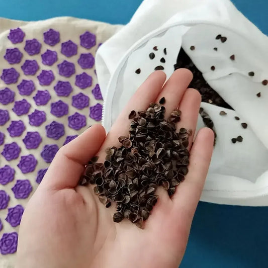 Akupressur-Massagematte 74×44cm – Yogamatte aus natürlichem Leinen und Kokosfasern mit Lotus-Spikes und Tragetasche